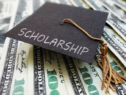 college-scholarships-and-grants-available-to-you