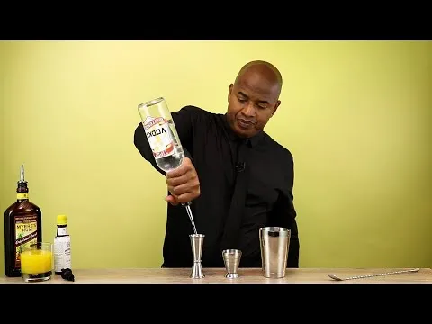 6-how-to-pour-measure-tipsy-bartender-course-1999