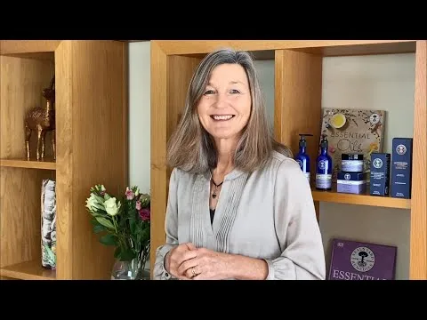 introduction-to-aromatherapy-selfcareseries-essential-oils-neals-yard-remedies-1390